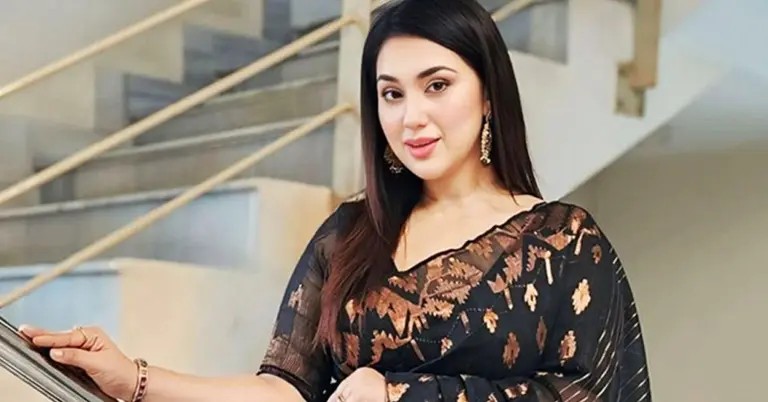 চিত্রনায়িকা অপু বিশ্বাস